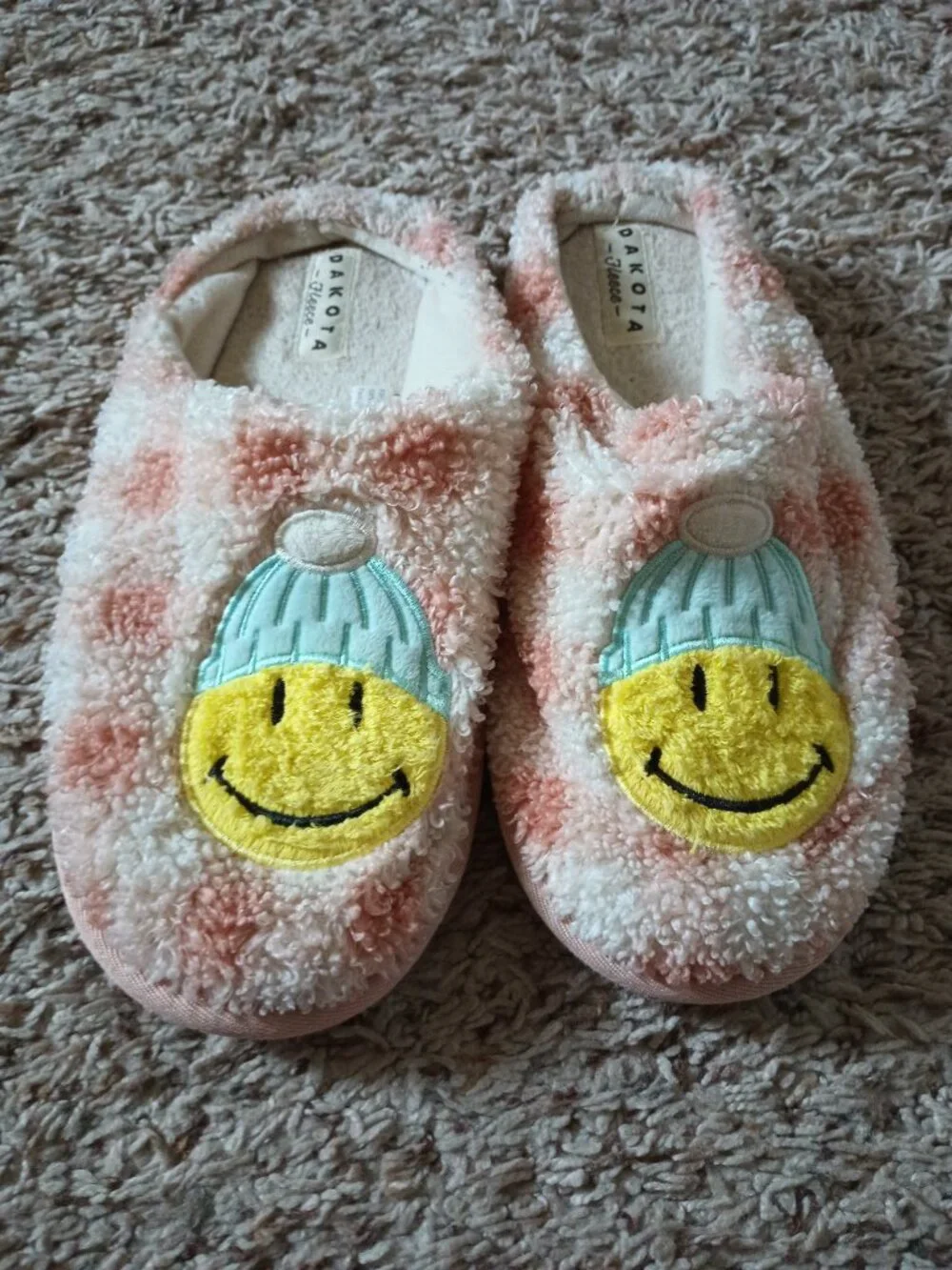 Dakota Fleece big girl's 4-5 Pink Smiley Face Fuzzy Slippers